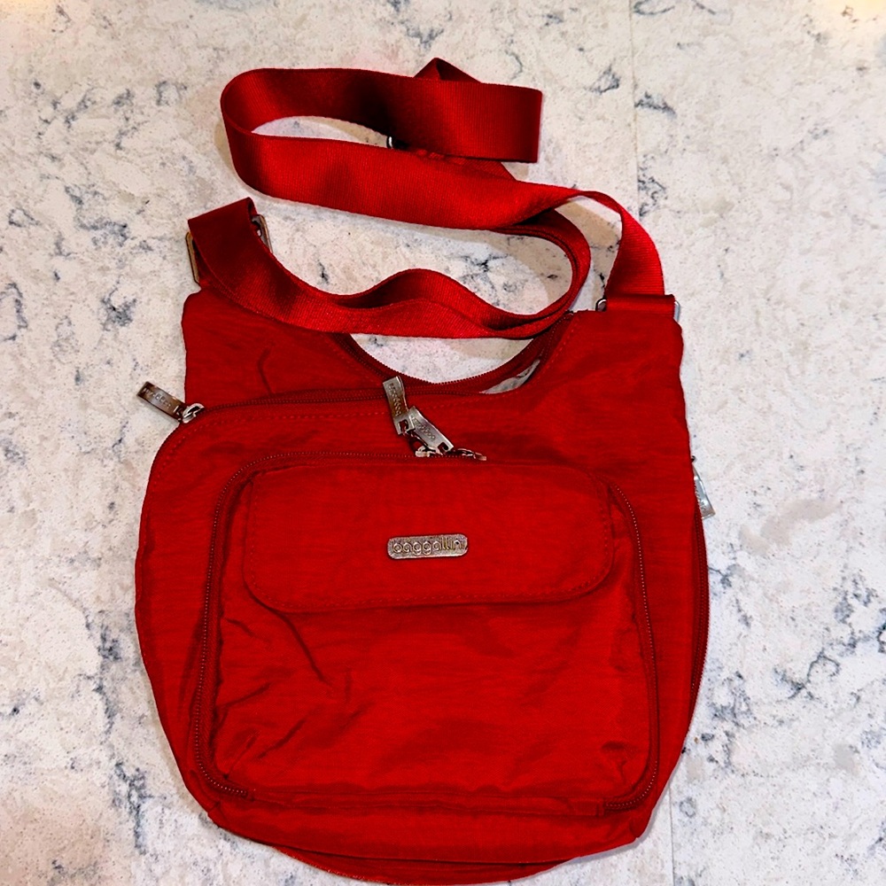Baggallini Crossbody Bag; 10”W x 9”H